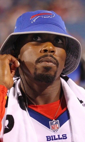 Taylor opens 2nd season as Bills starter facing former team